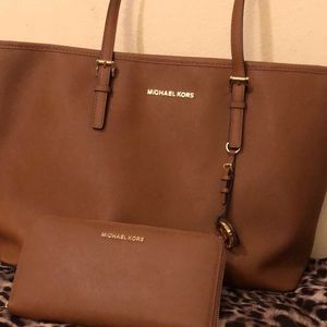 Micheal kors set